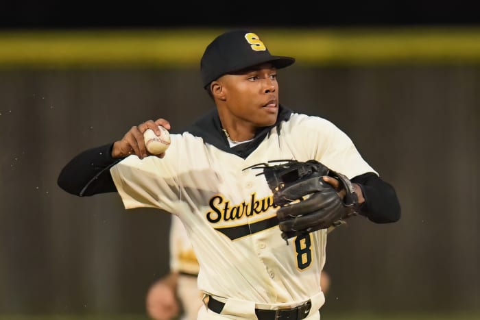 SUN_8593-DeNoiseAI-low-light